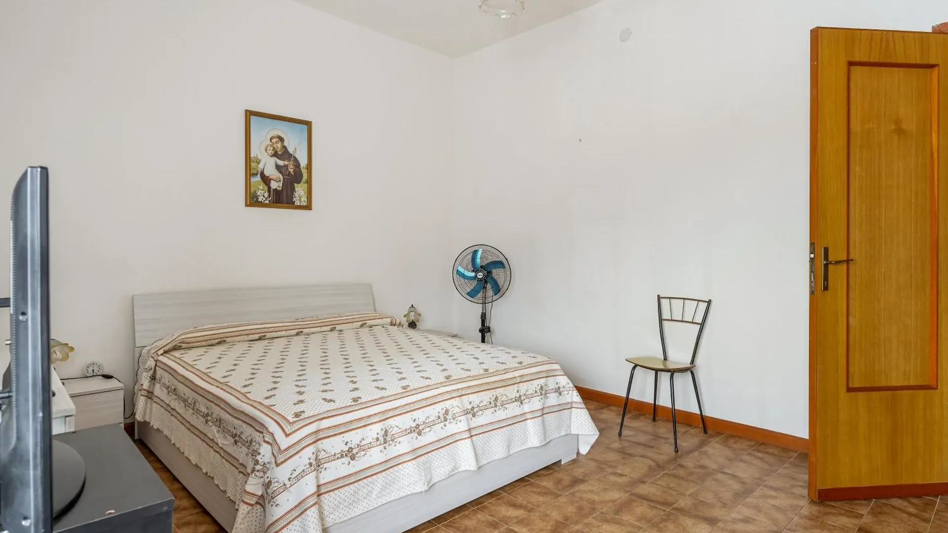 Spiaggia Di Buggerru-Roomy Apartment With Balcony! 0*, Buggerru Italy