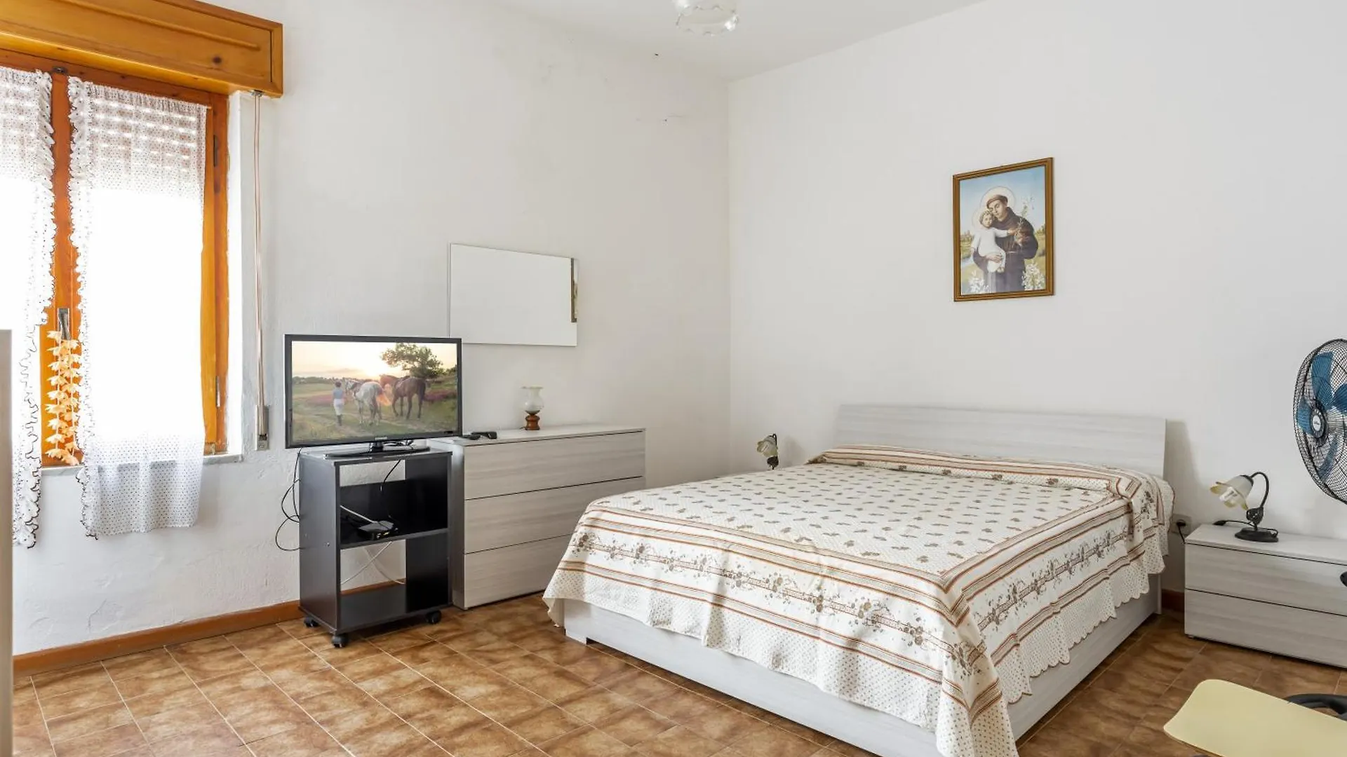 Spiaggia Di Buggerru-Roomy Apartment With Balcony! Italy