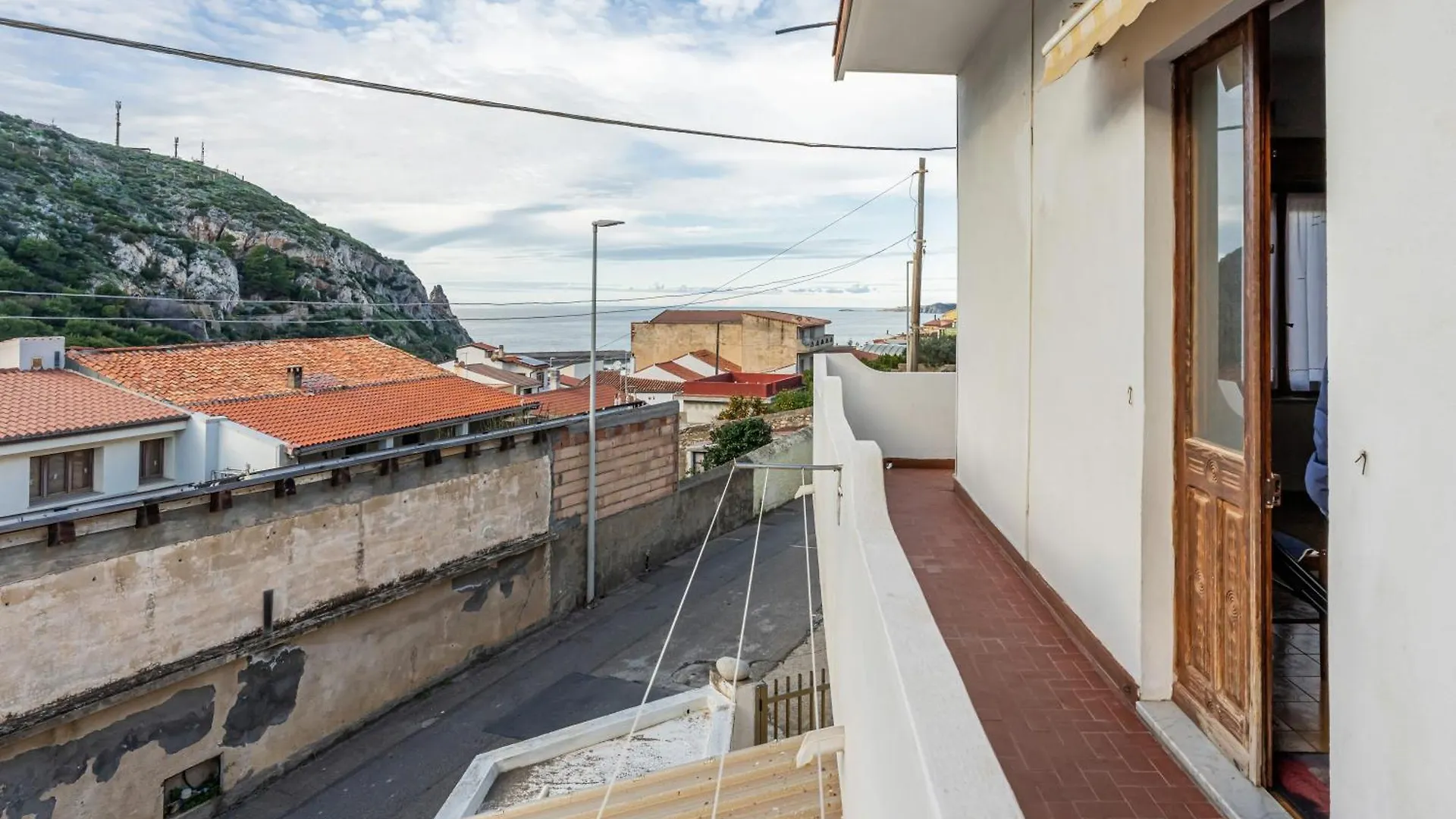 Spiaggia Di Buggerru-Roomy Apartment With Balcony! Buggerru