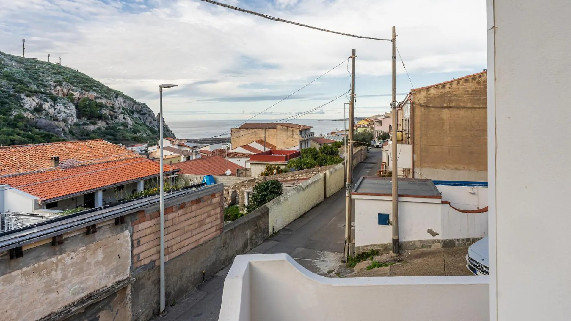 Spiaggia Di Buggerru-Roomy Apartment With Balcony!
